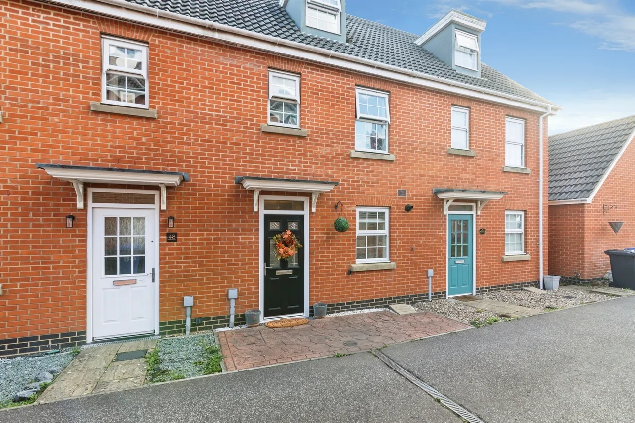 3 bed house for sale — Holystone Way, Carlton Colville, Lowestoft