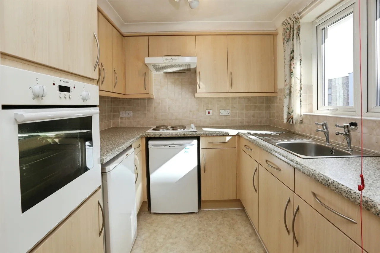 Archers Road, Eastleigh, SO50, photo 5
