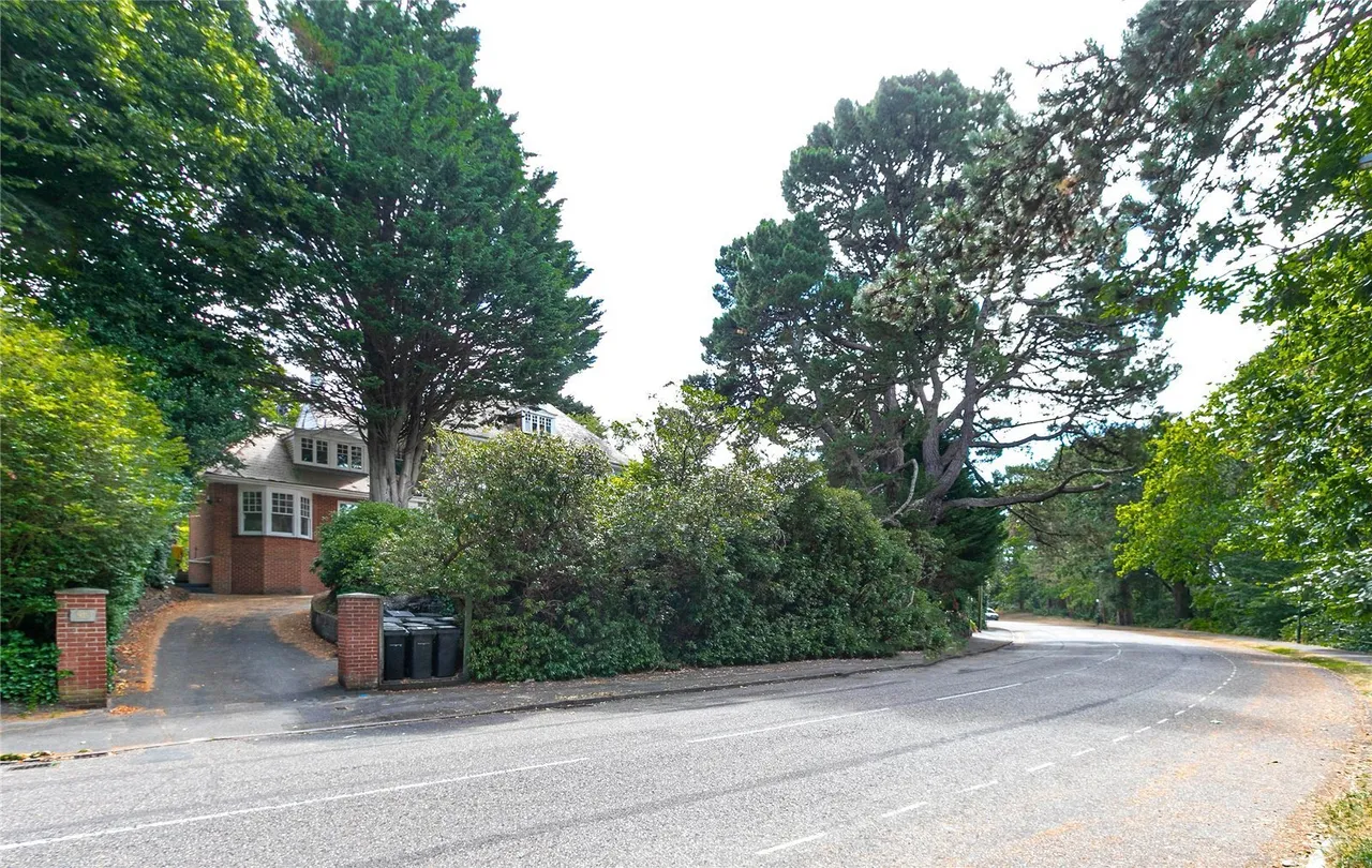 West Overcliff Drive, Bournemouth, BH4, photo 13