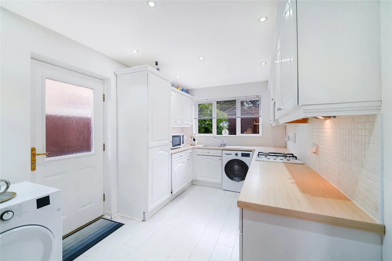 Station Park, Baillieston, G69, photo 3