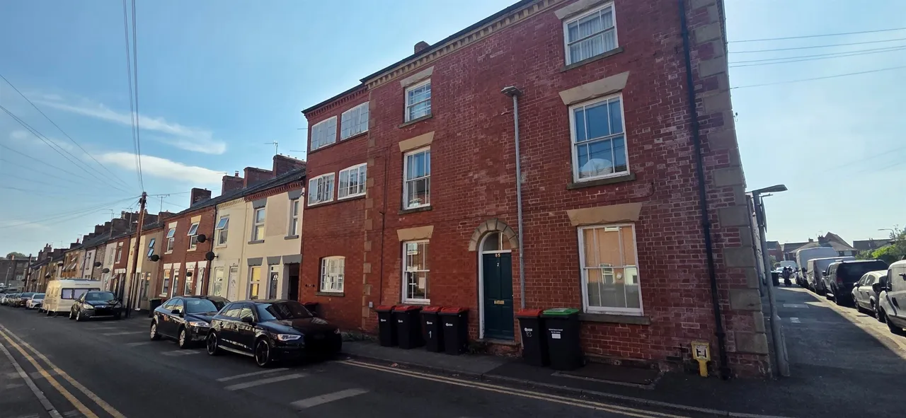 1 bed flat for sale, Albert Street, Hucknall, NG15