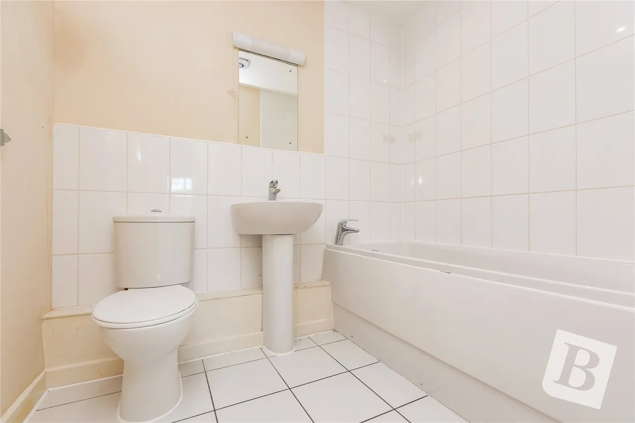 Bessemer Close, Basildon, SS16, photo 3