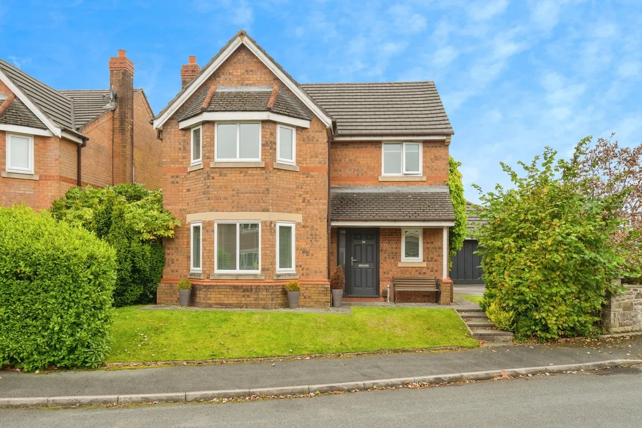 4 bed house for sale, Waterslea Drive, Bolton, BL1