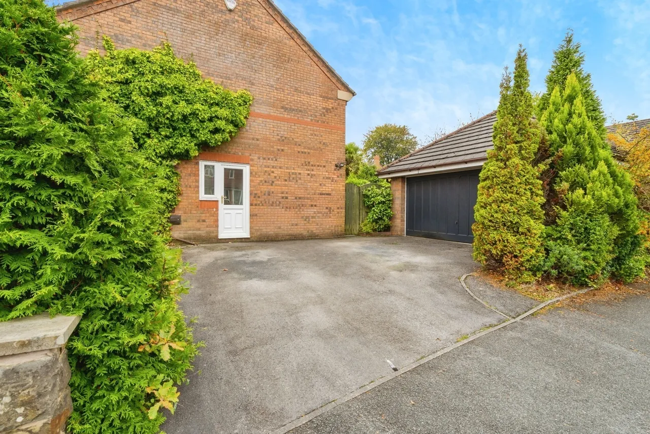 Waterslea Drive, Bolton, BL1, photo 12