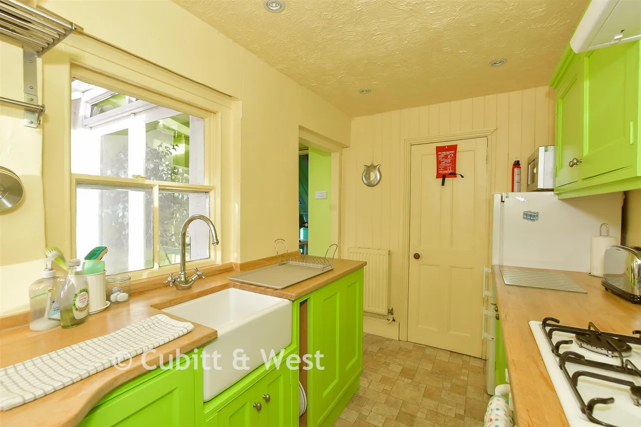 Kirdford Road, Arundel, BN18, photo 8