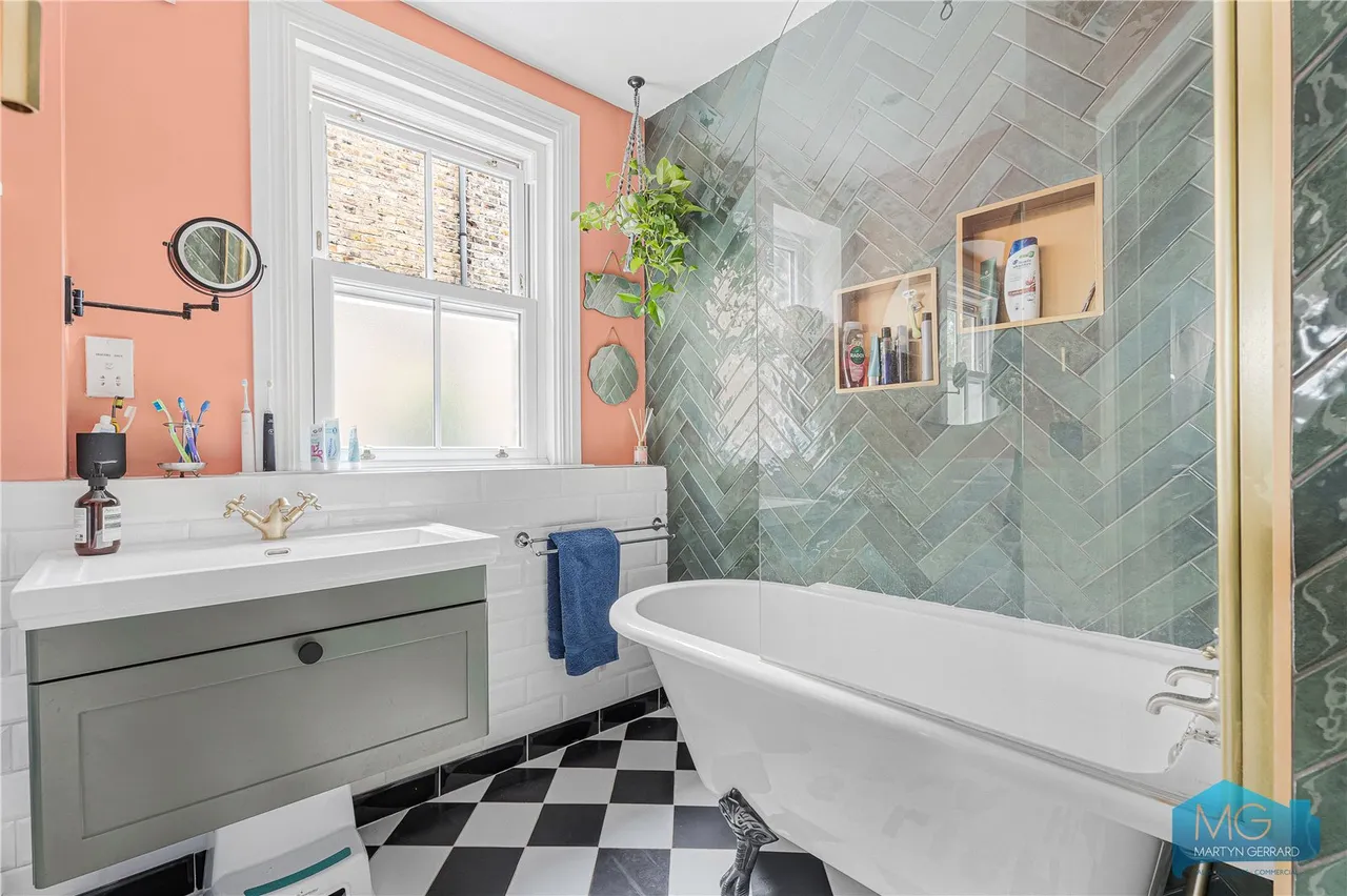 Palmerston Road, London, N22, photo 22