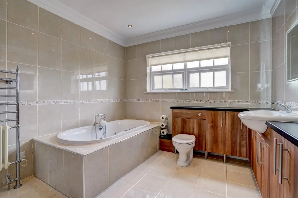 Yarmouth Road, Lowestoft, photo 21
