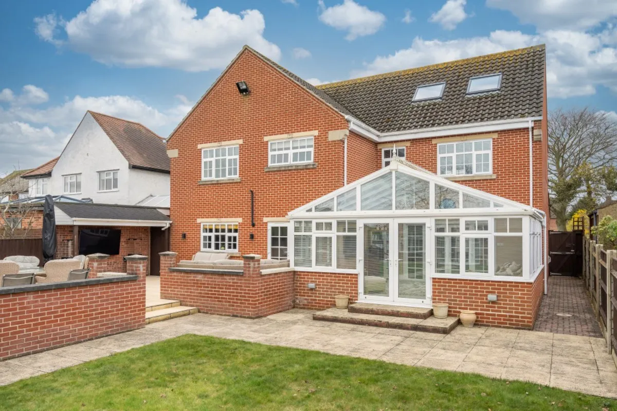 Yarmouth Road, Lowestoft, photo 13