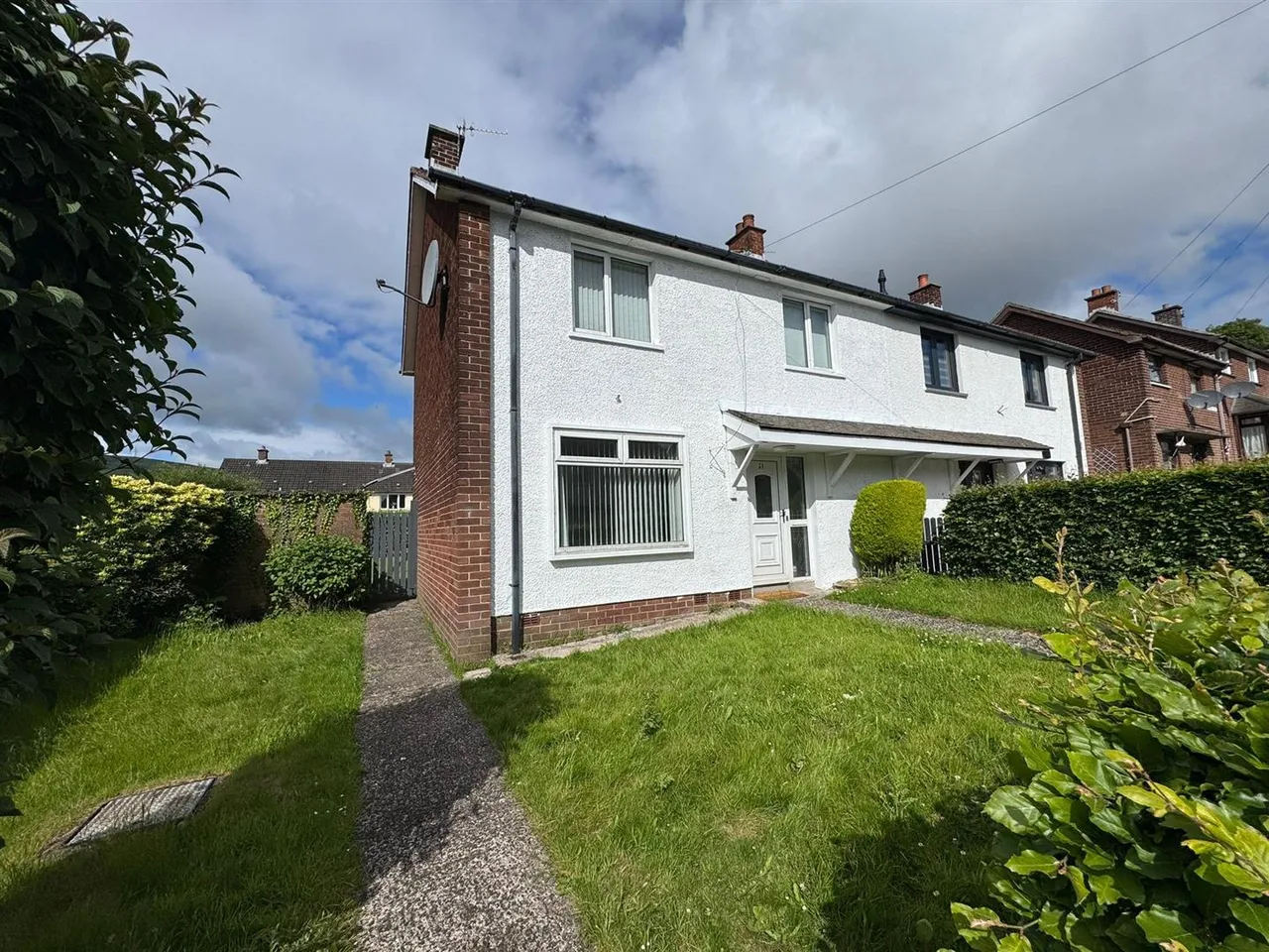 3 bed house to rent, Derry Hill, Rathcoole, BT37