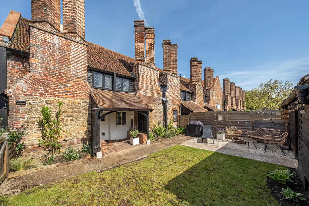 Wyatts Close, Godalming, GU7, photo 15
