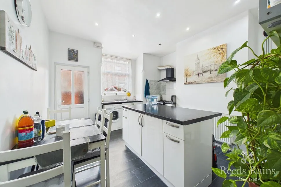 Melton Street, Reddish, SK5, photo 3