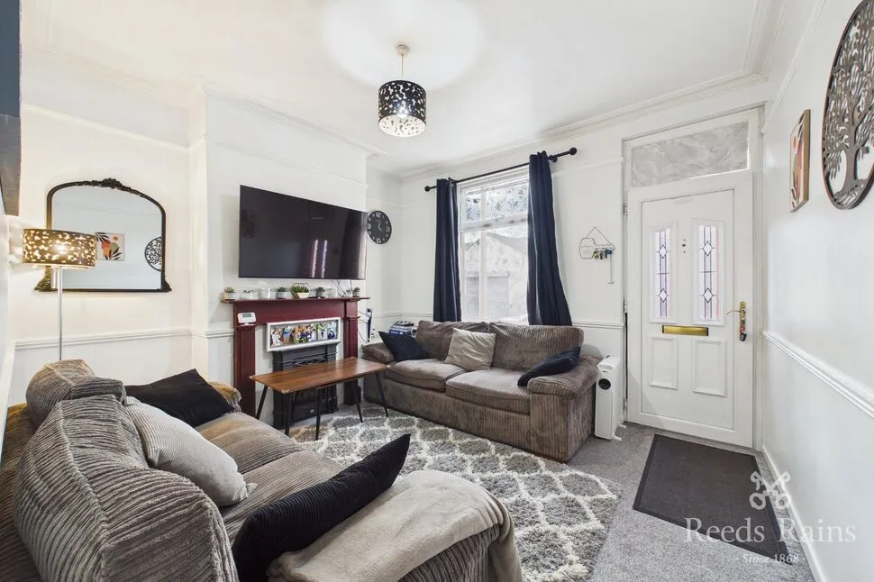 Melton Street, Reddish, SK5, photo 2