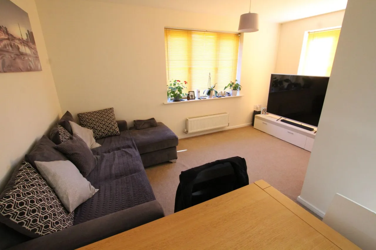 Caroline Court, Burton-On-Trent, DE14, photo 3