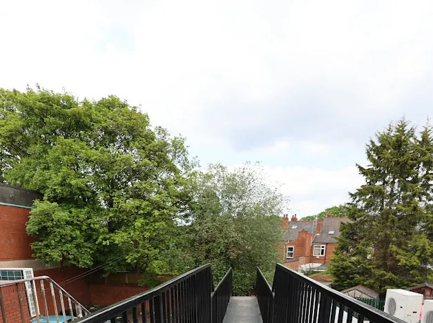 Bearwood Road, B66, photo 7