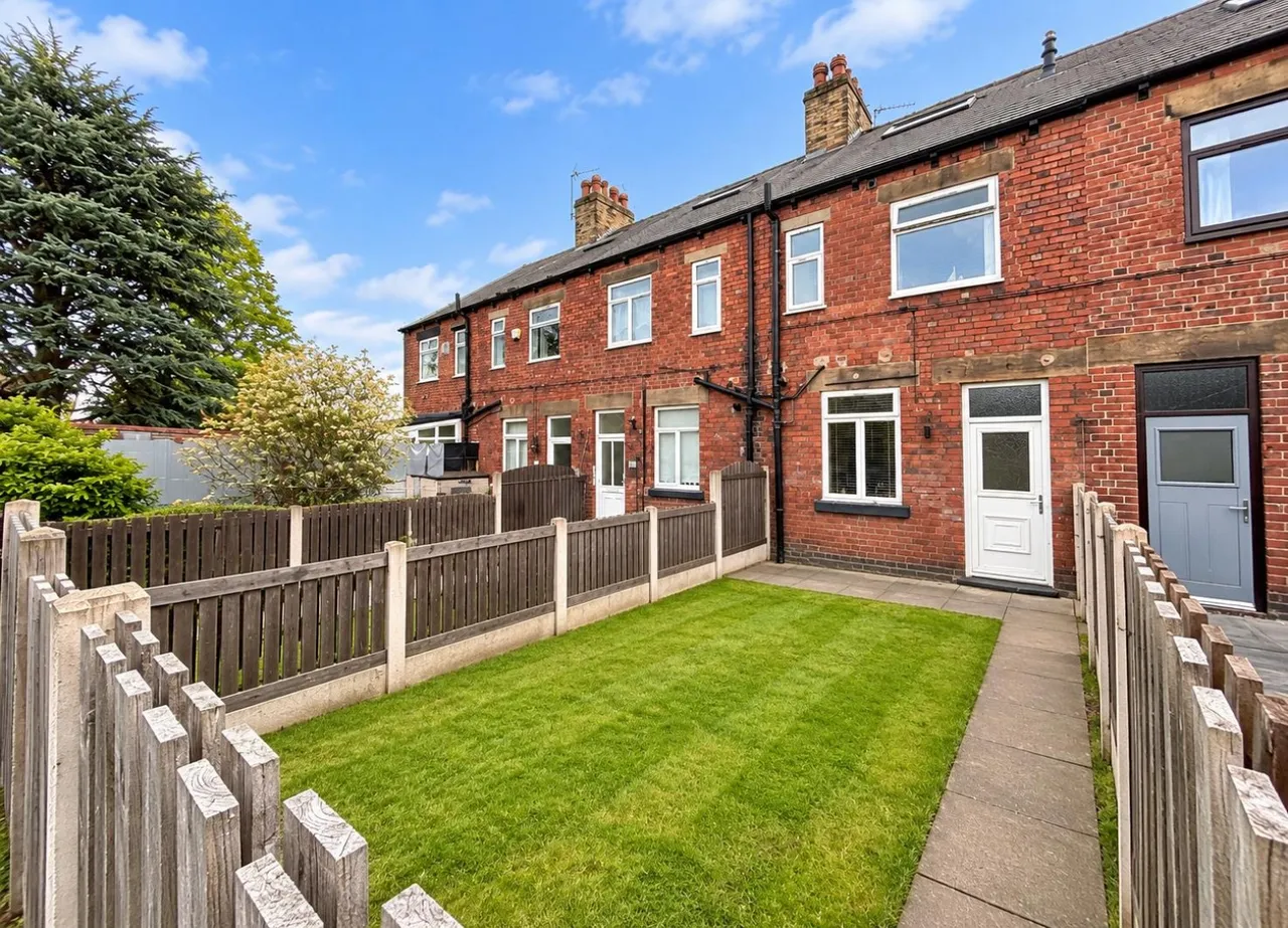 Darton, Barnsley, S75, photo 8