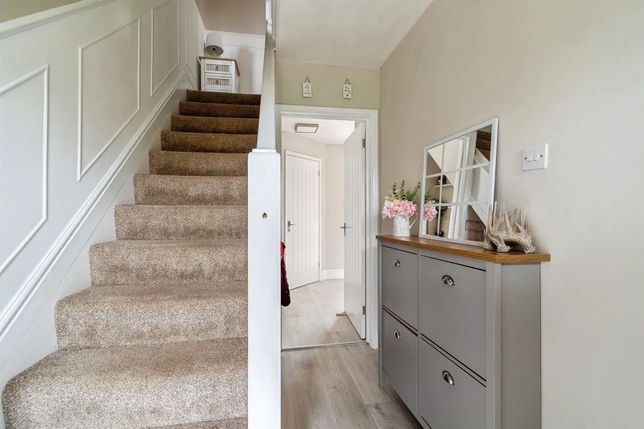 Pound Close, Lyneham, SN15, photo 4