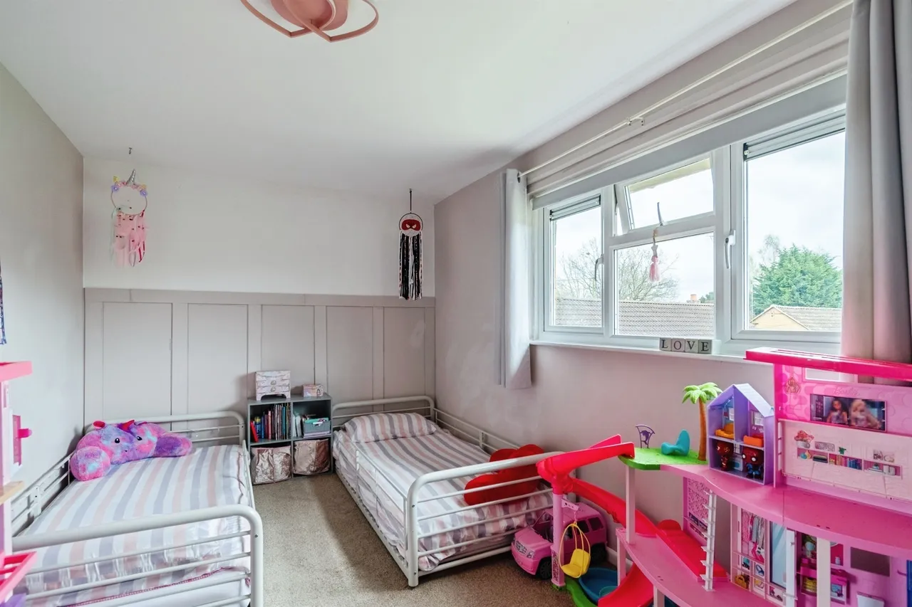 Pound Close, Lyneham, SN15, photo 13