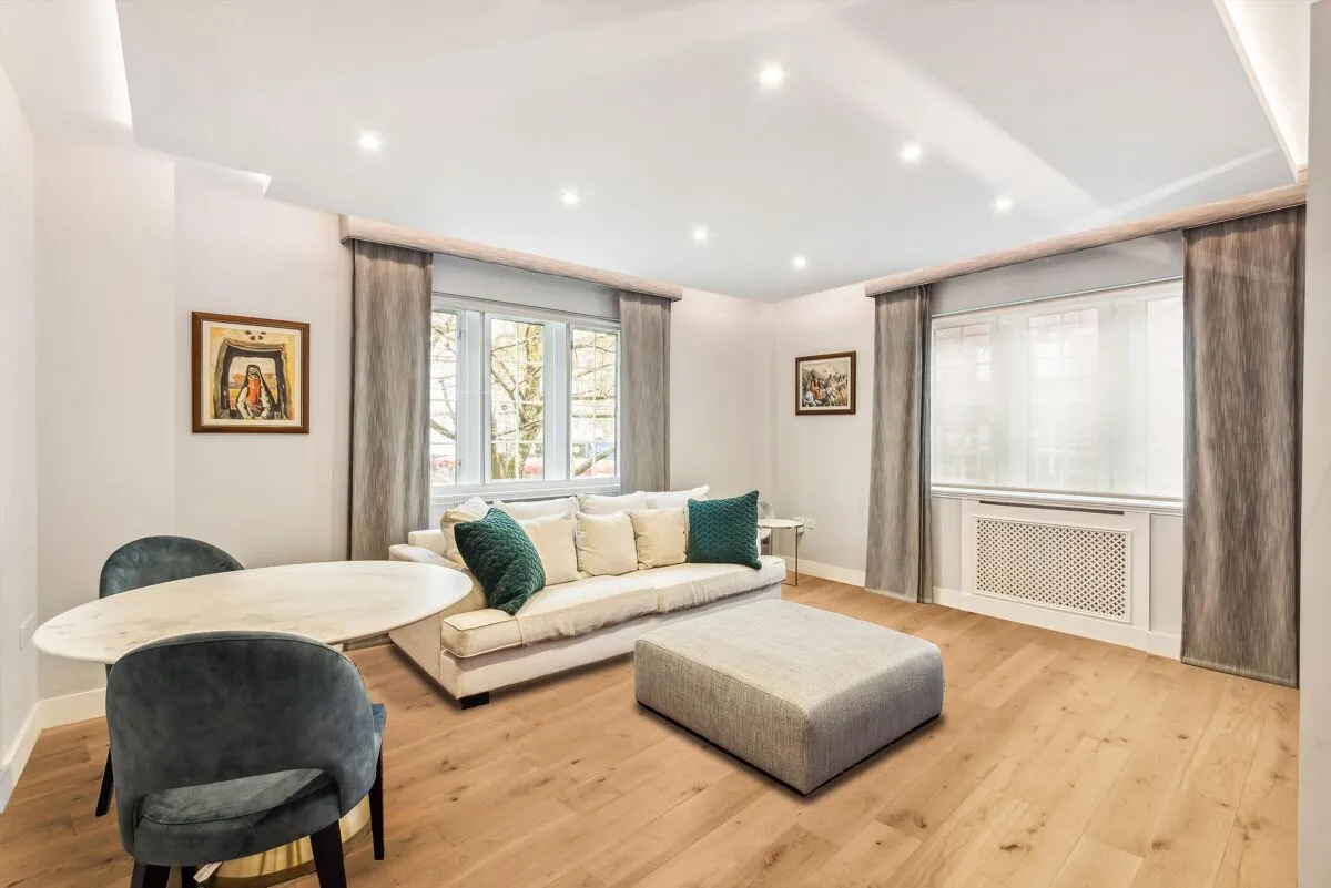 2 bed flat to rent, Kensington High Street, London, W8