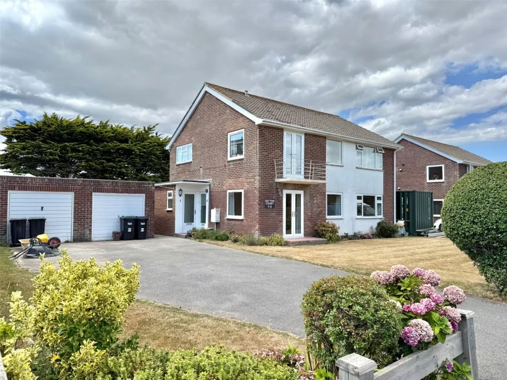 2 bed flat for sale, Milford on Sea, Lymington