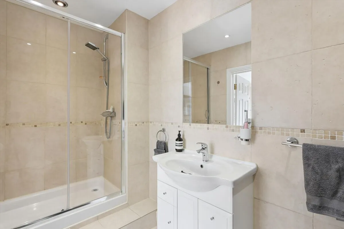 Fairmile Park Road, Cobham, KT11, photo 11