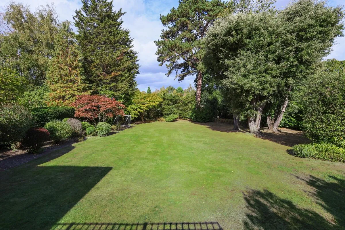 Fairmile Park Road, Cobham, KT11, photo 18