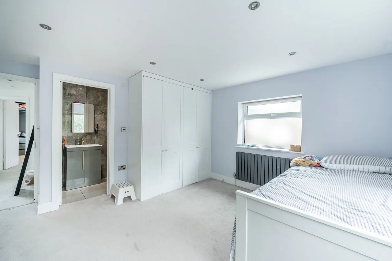 19 Little Potters, Bushey, photo 11