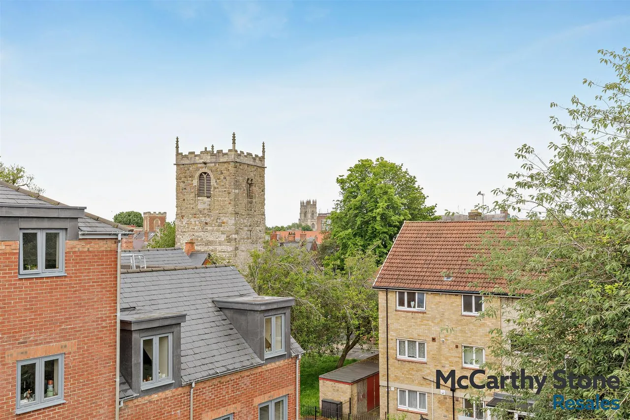 Bishophill Junior, York, YO1, photo 12