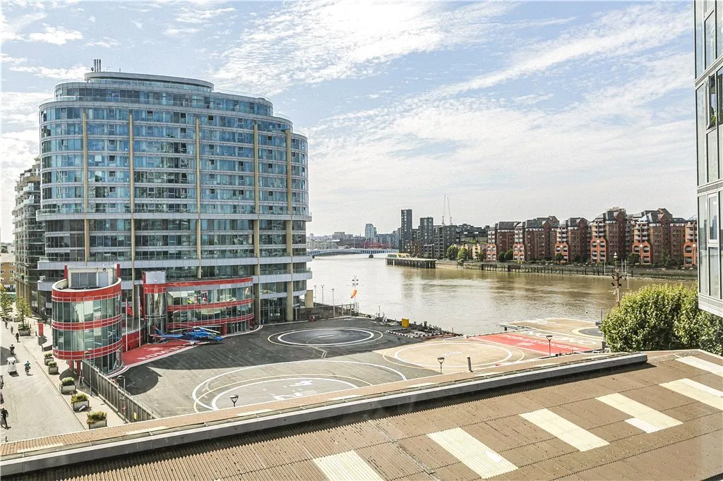 Lombard Road, London, SW11, photo 15