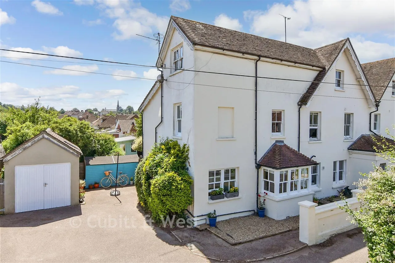 4 bed house for sale, Cuckfield Road, Hurstpierpoint, BN6