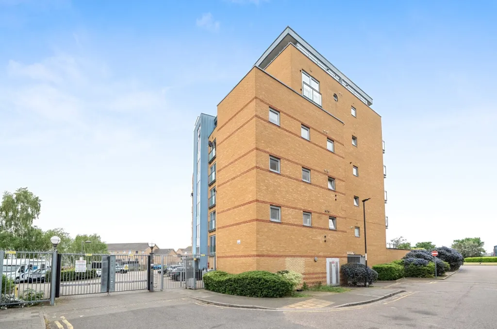 Tideslea Path, Thamesmead, SE28, photo 11
