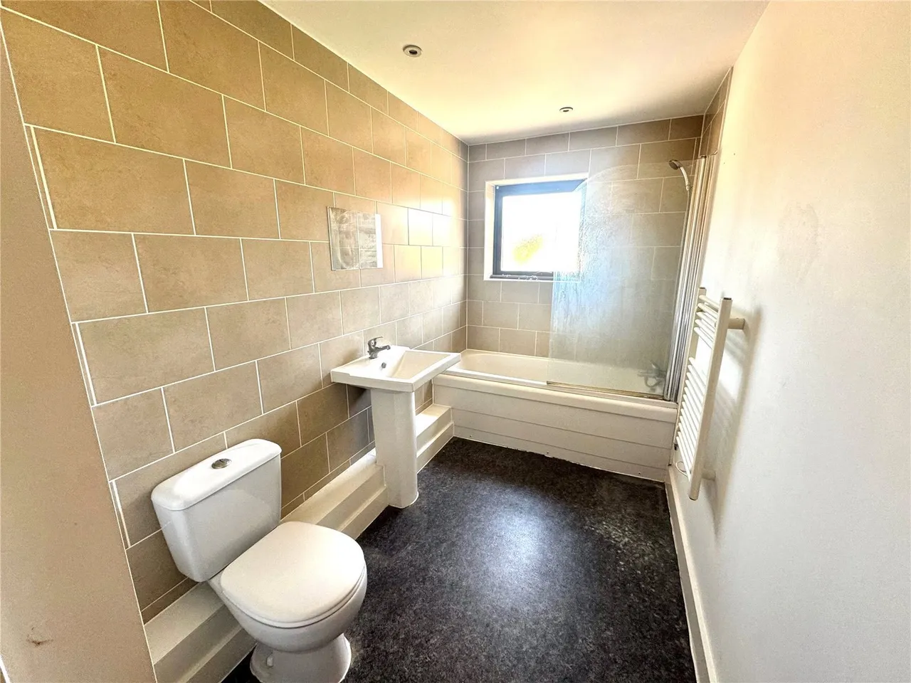 Woodlands Village, Wakefield, West Yorkshire, WF1, photo 5