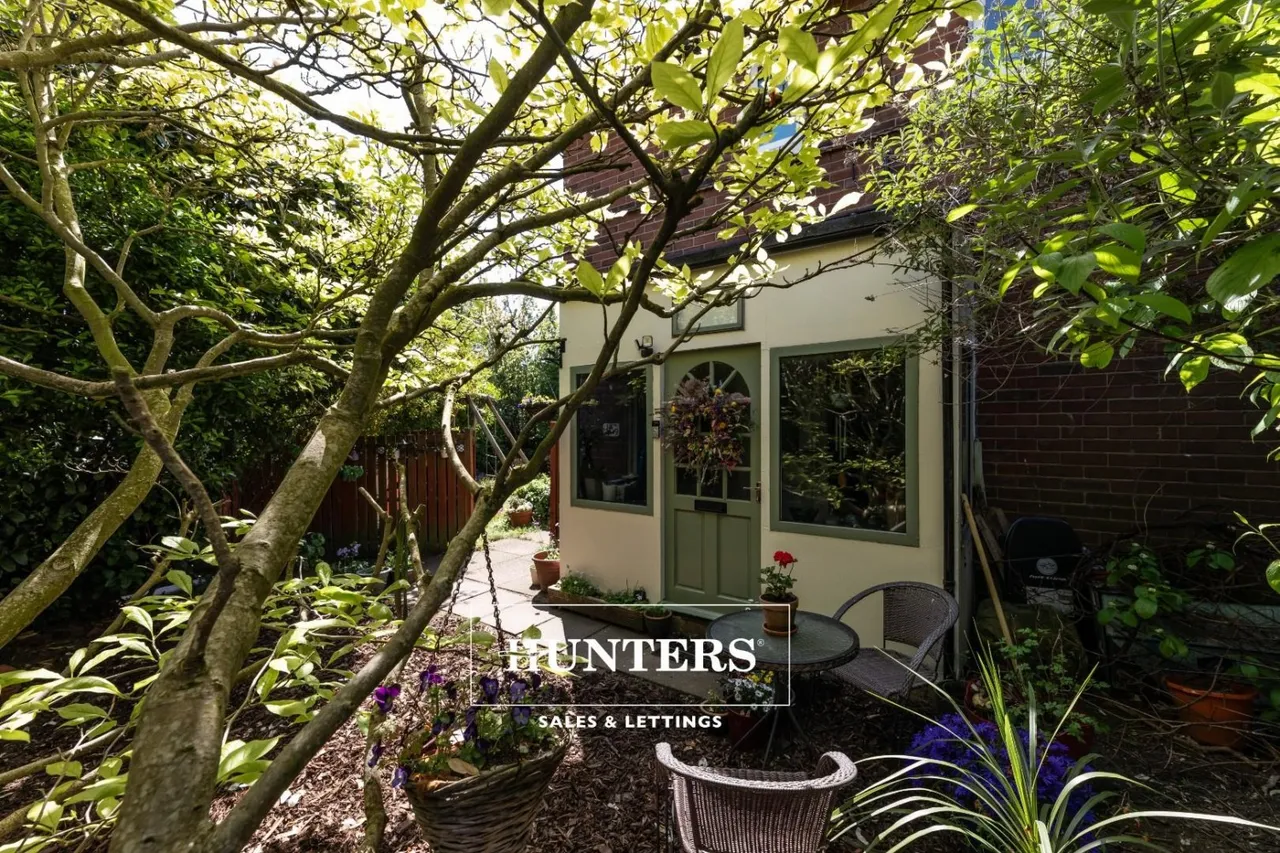 2 bed house for sale — Fryston Road, Castleford
