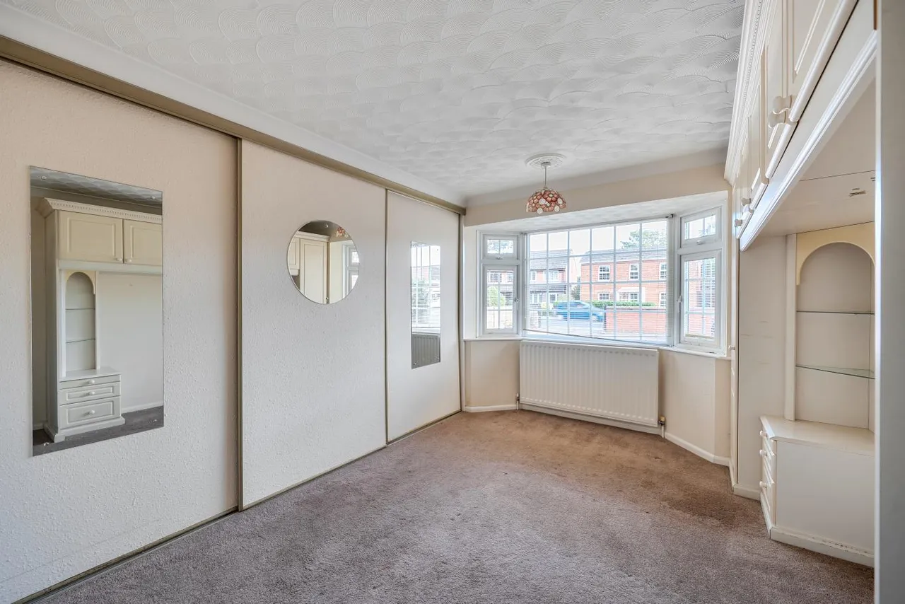 Kinson Road, BH10, photo 13