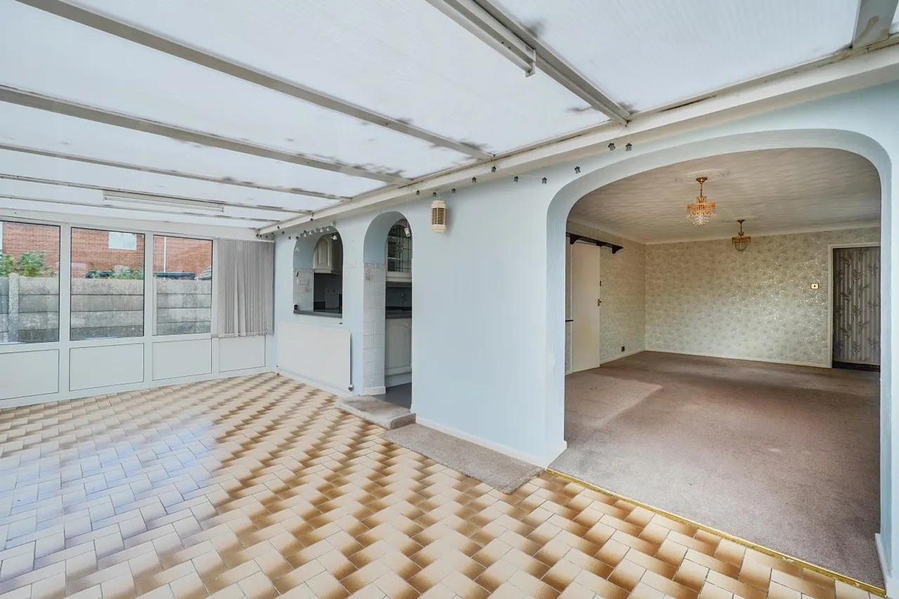 Kinson Road, BH10, photo 9