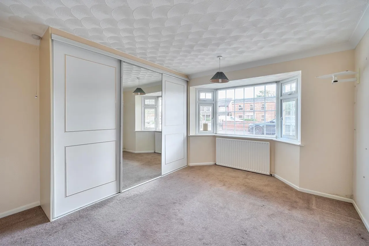 Kinson Road, BH10, photo 14