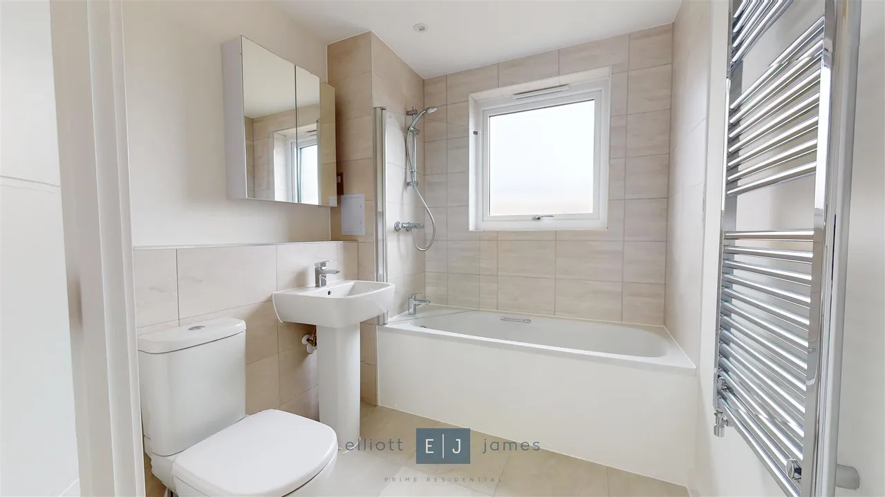 Borders Lane, Loughton, IG10, photo 6