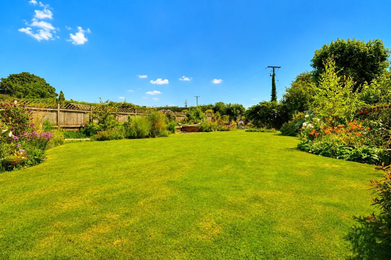 St. Andrews Close, Yarnscombe, EX31, photo 10