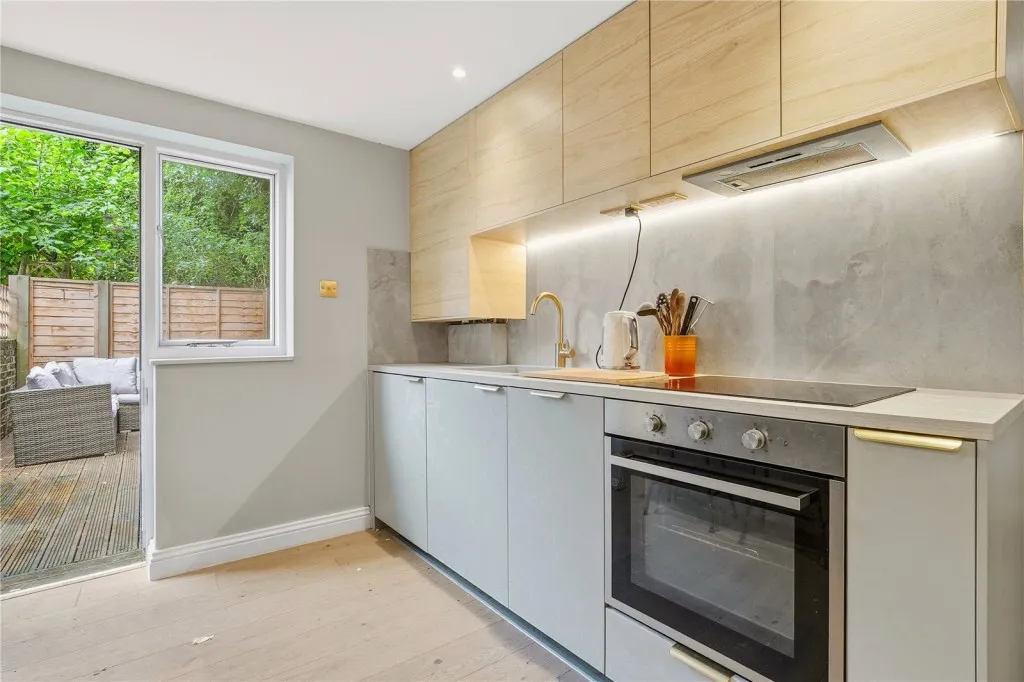 Greenside Road, London, photo 6