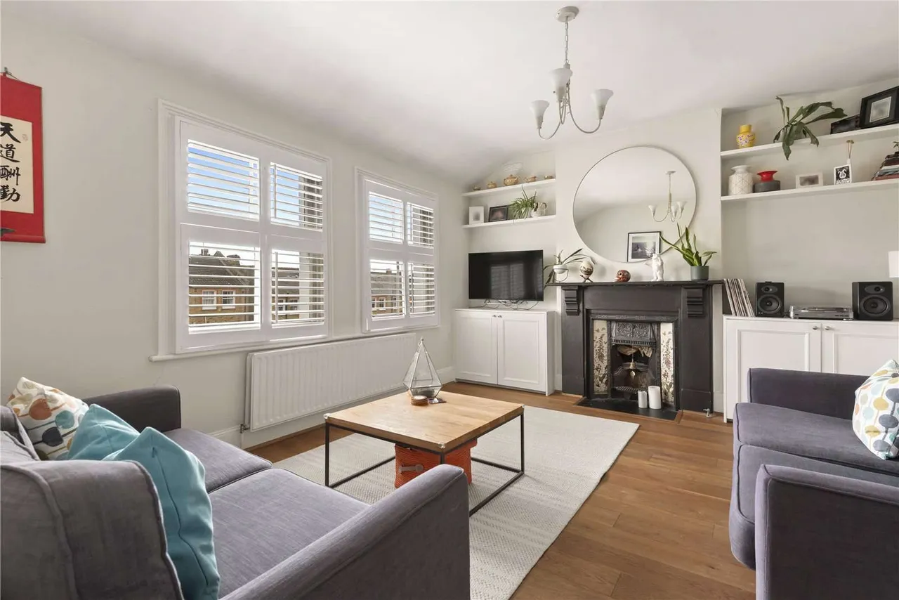 2 bed flat for sale — Elmbourne Road, London, SW17 8JS