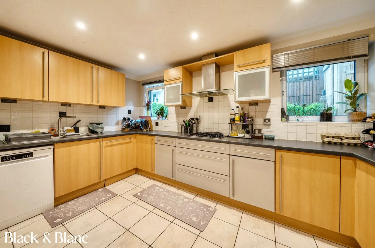 Creswell Drive, Langley Waterside, BR3, photo 5