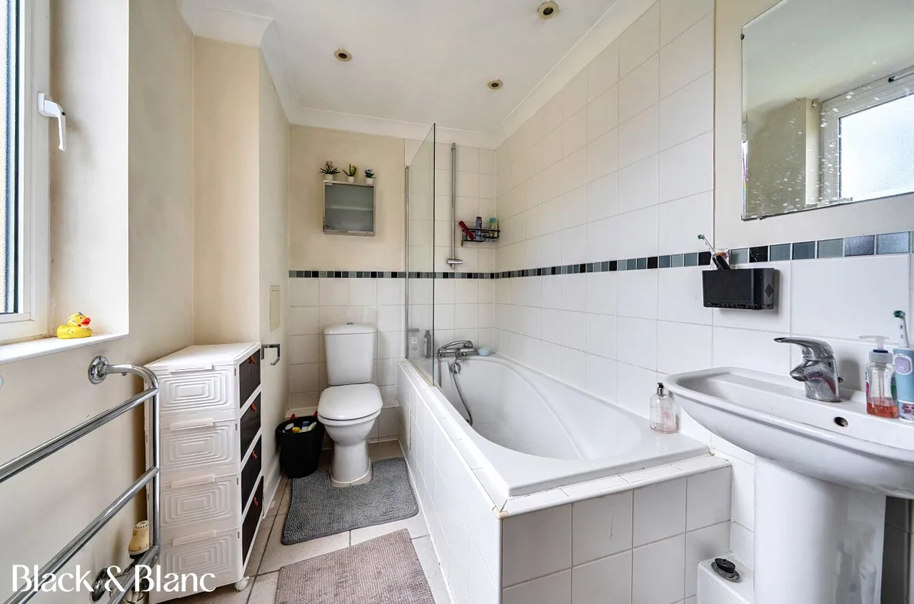 Creswell Drive, Langley Waterside, BR3, photo 9