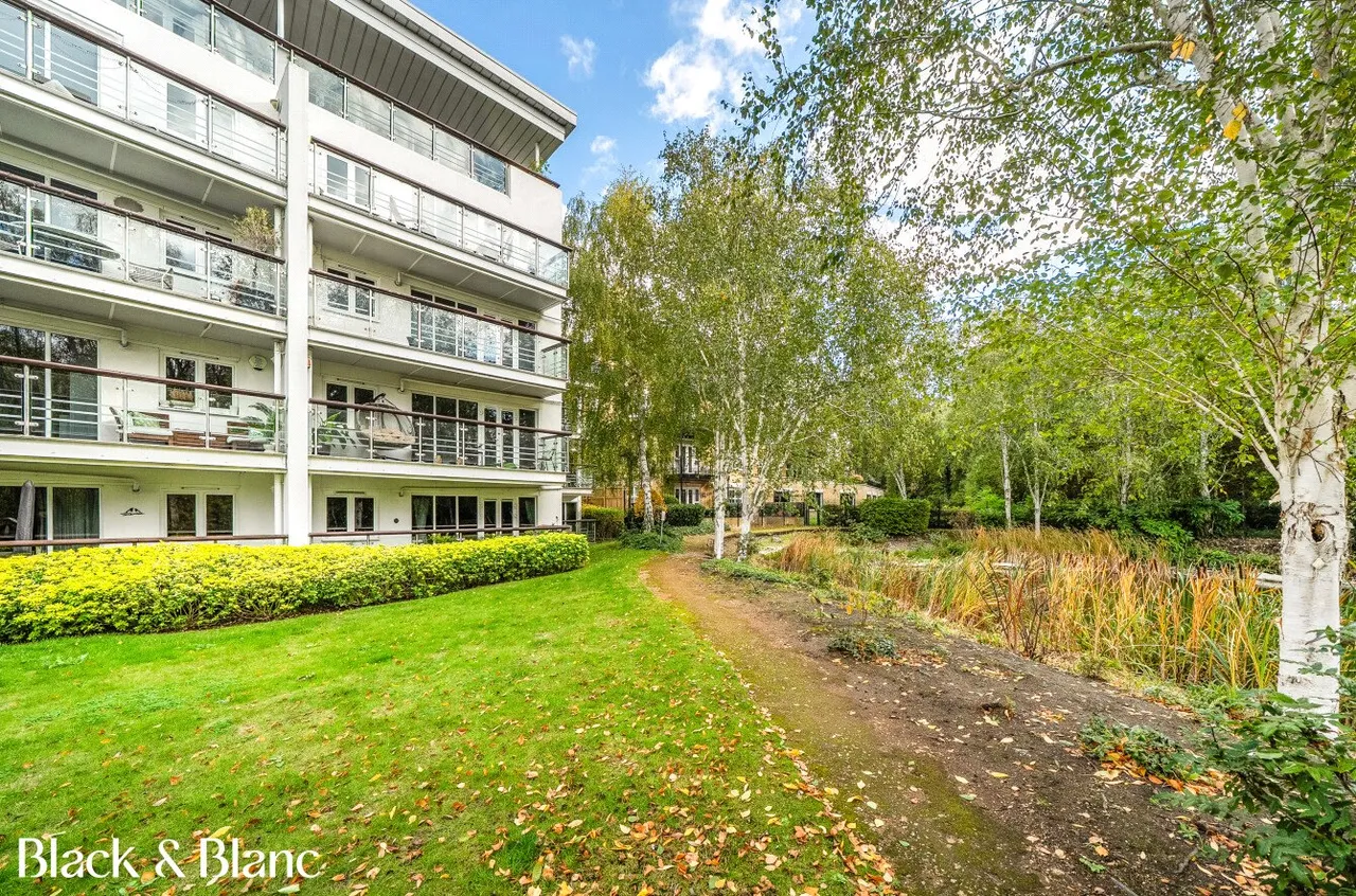 Creswell Drive, Langley Waterside, BR3, photo 16
