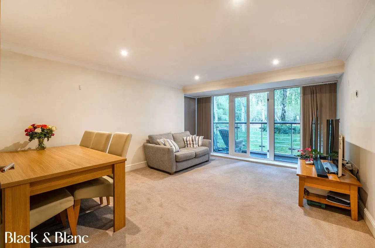 Creswell Drive, Langley Waterside, BR3, photo 2