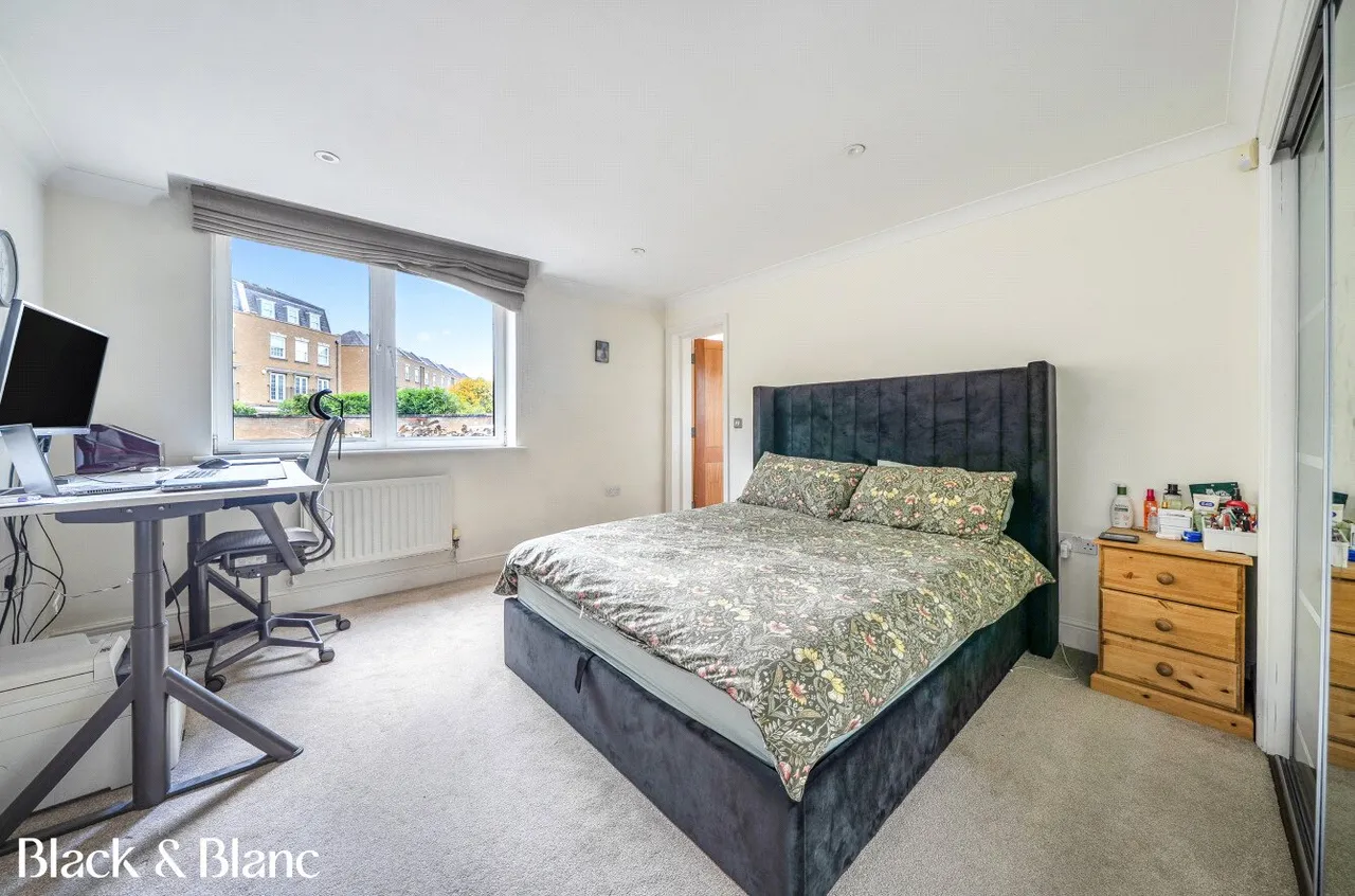 Creswell Drive, Langley Waterside, BR3, photo 8