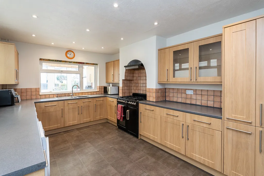 Norfolk Road, Dorking, RH4, photo 3