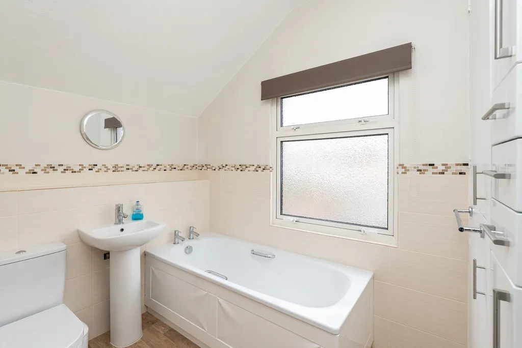 Norfolk Road, Dorking, RH4, photo 11