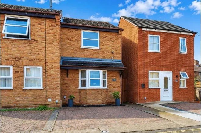 2 bed house for sale — Castle Street, Lincoln