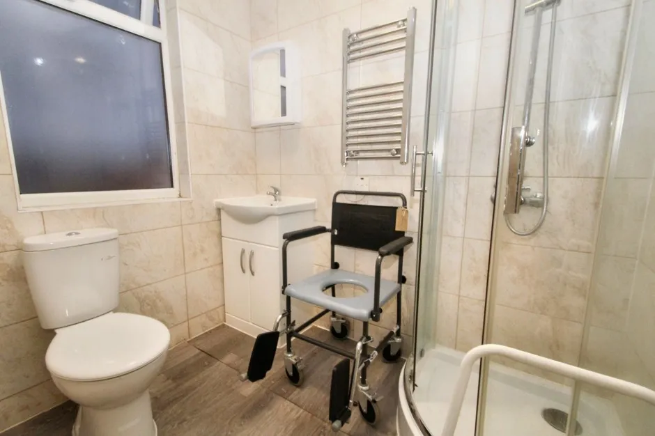 Cromer Close, Uxbridge, UB8, photo 6