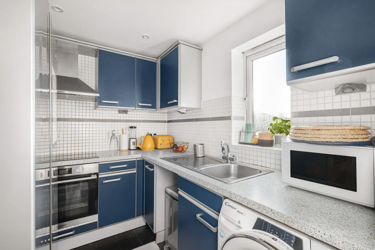 Flat 24, 60 St Georges Way, London, photo 2