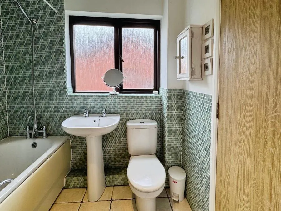 Bolwell Close, Twyford, RG10, photo 9